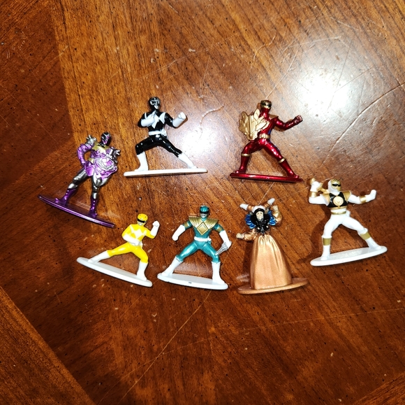 7 Die-Cast Power Rangers - Picture 2 of 5